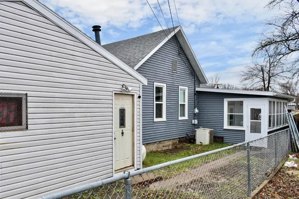 $174,000 | 162 Sioux Street, Winona, MN 55987