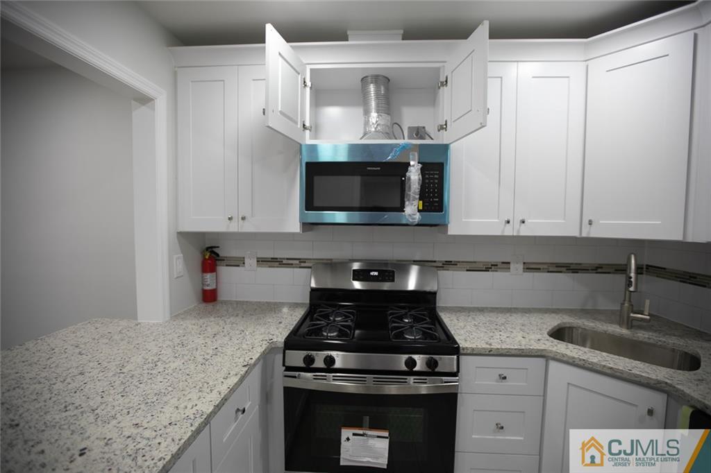 3207 Hana Road Edison, NJ 08817 - Photo 10 of 42