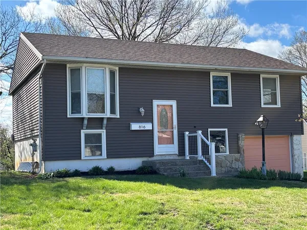 $243,000 | 816 North Tepee Drive, Independence, MO 64056