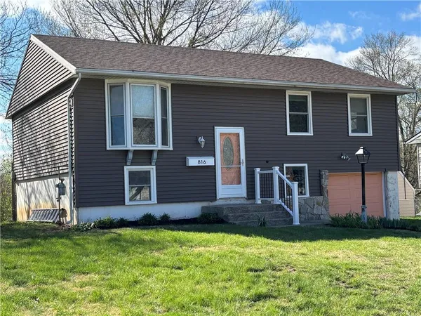 $243,000 | 816 North Tepee Drive, Independence, MO 64056