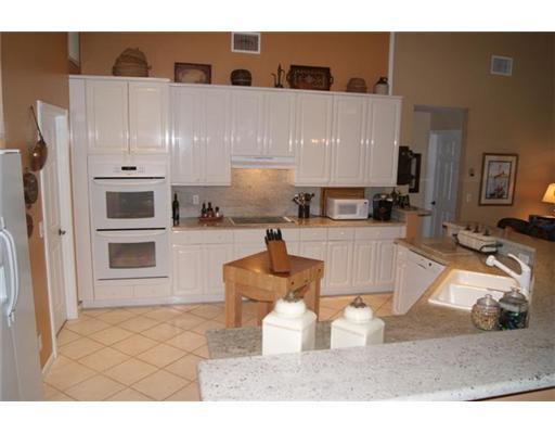 905 Cedar Cove Road Wellington, FL 33414 - Photo 4 of 16 Additional Photo