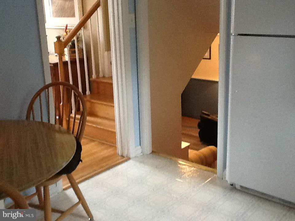 605 Southmont Road Baltimore, MD 21228 - Photo 10 of 22 Kitchen