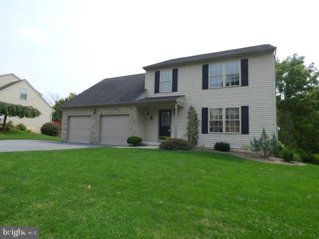 2308 Daisy Road York, PA 17402 - Photo 2 of 24