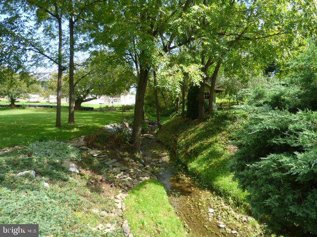 2308 Daisy Road York, PA 17402 - Photo 22 of 24