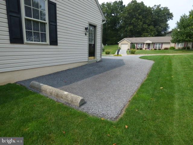 2308 Daisy Road York, PA 17402 - Photo 23 of 24