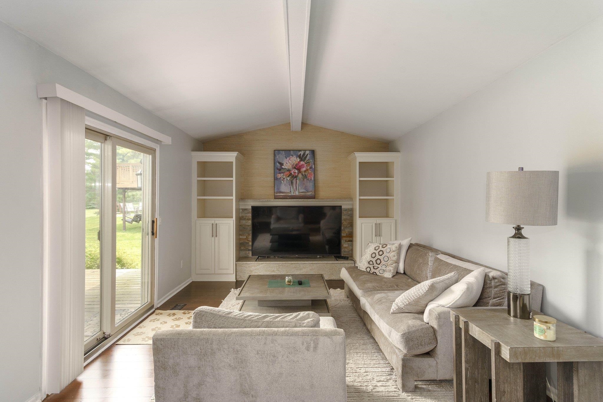 736 Denham Lane Rochester, MI 48307 - Photo 14 of 40 50145928-a363d7f6-c6cc-4688-924c-6cdb69bf0278.JPG
