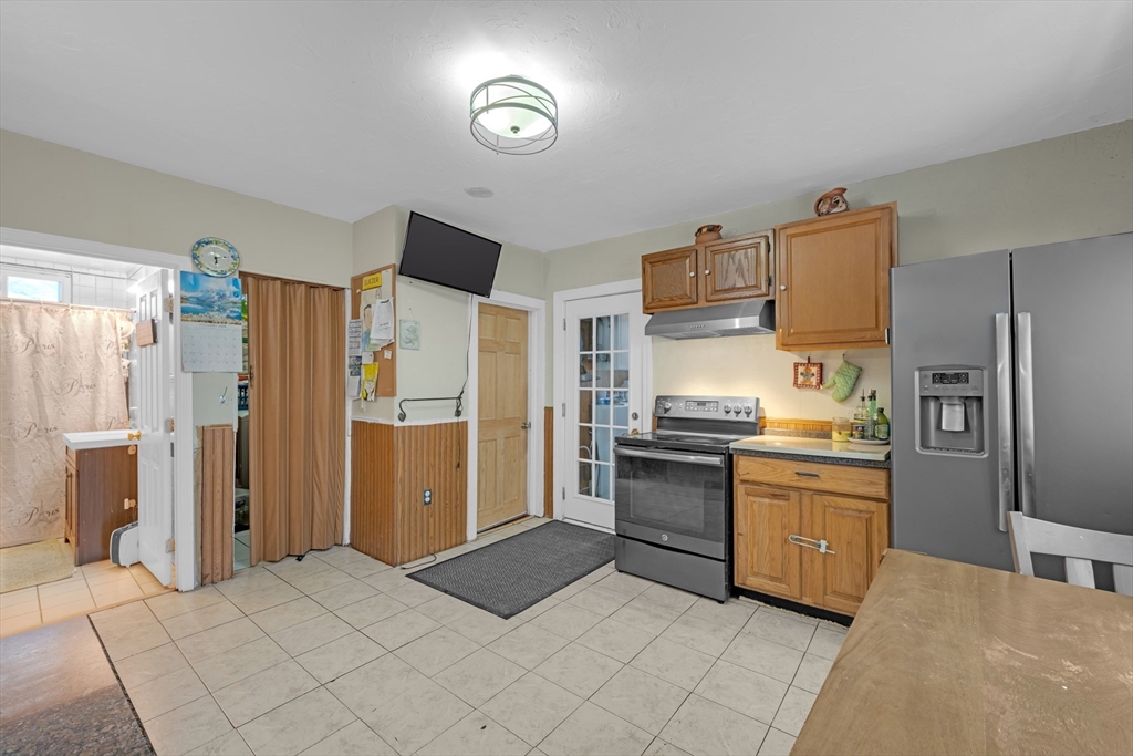 67 Rodney Street Worcester, MA 01605 - Photo 6 of 15