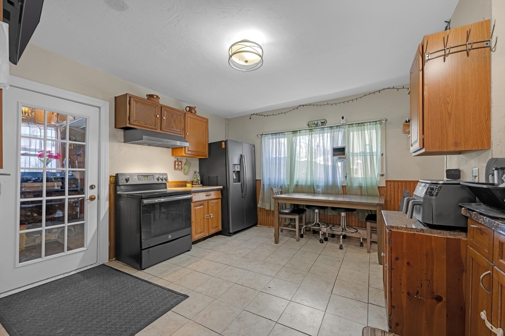 67 Rodney Street Worcester, MA 01605 - Photo 7 of 15