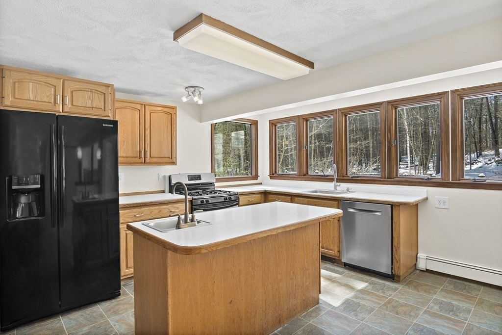 398 Liberty Square Road Boxborough, MA 01719 - Photo 9 of 41 Gallery Image 9