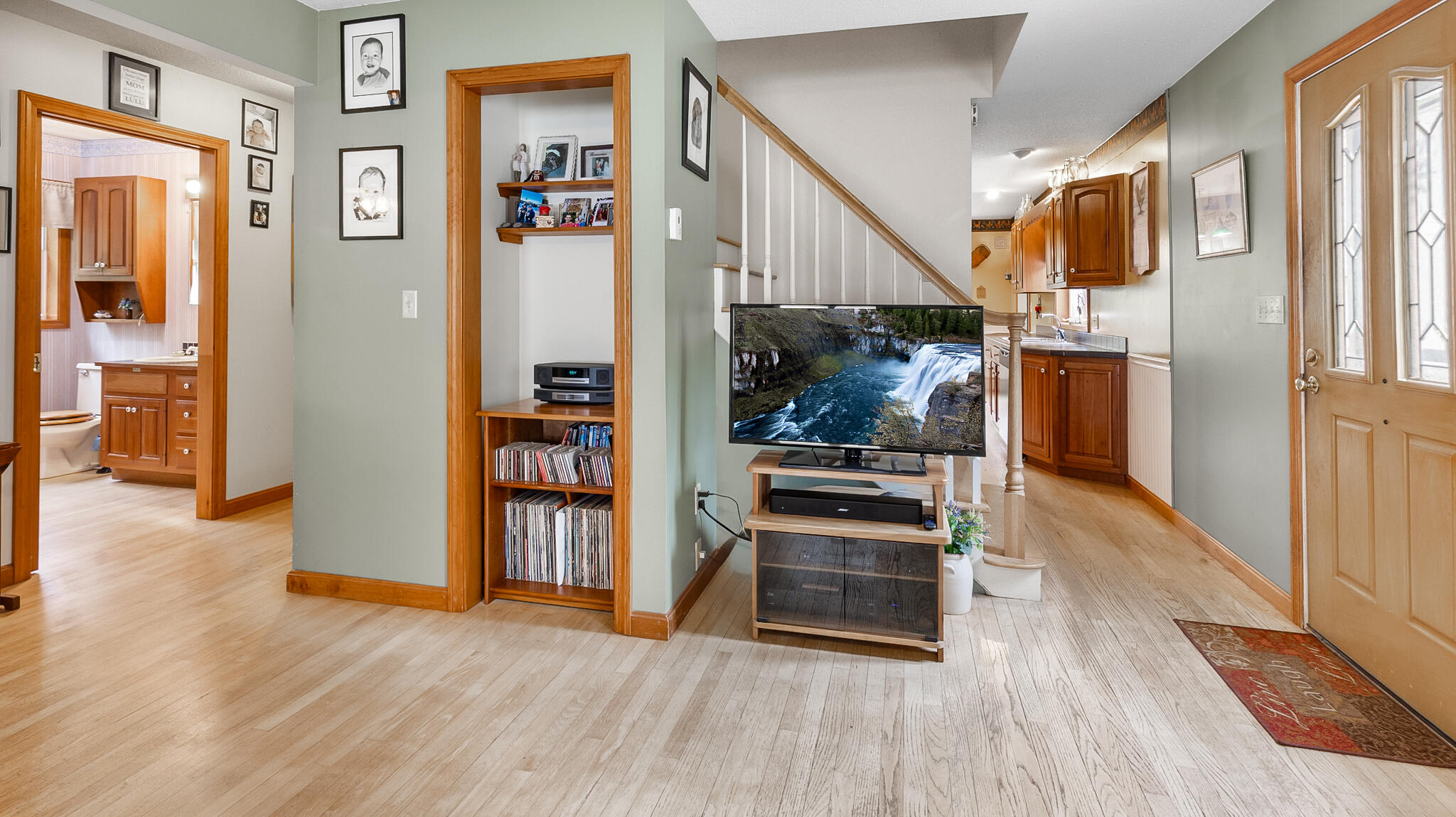 134 East Bucksport Road Orrington, ME 04474 - Photo 12 of 61 Living room