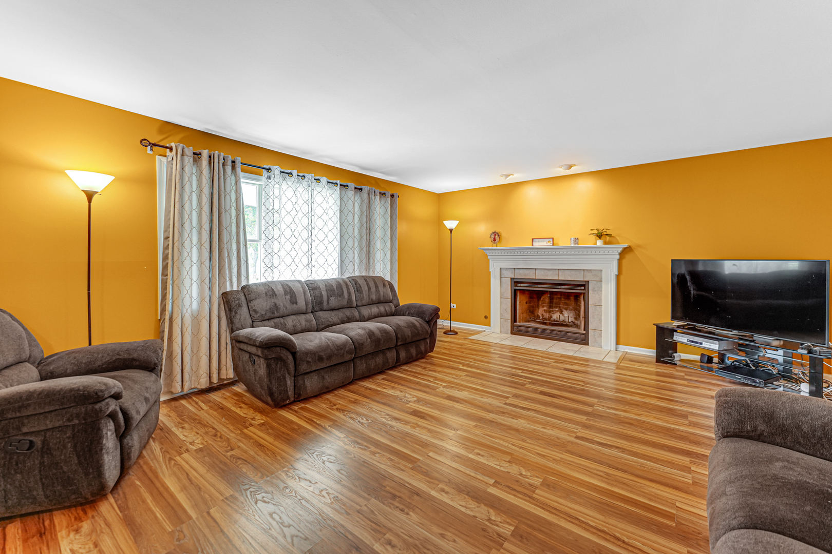 1616 Olive Road Homewood, IL 60430 - Photo 9 of 20 Gallery Image 9