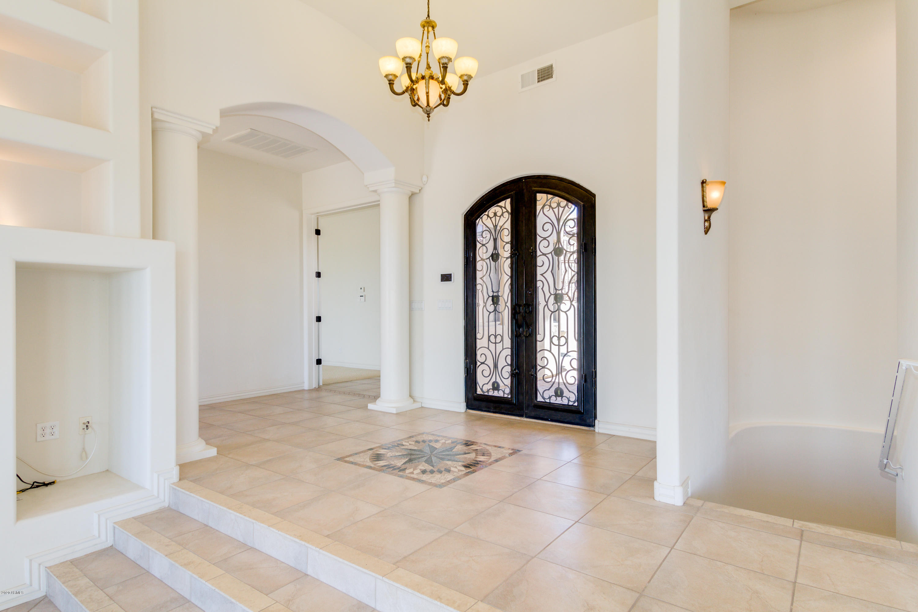 310 East Briles Road Phoenix, AZ 85085 - Photo 4 of 112 12-Briles