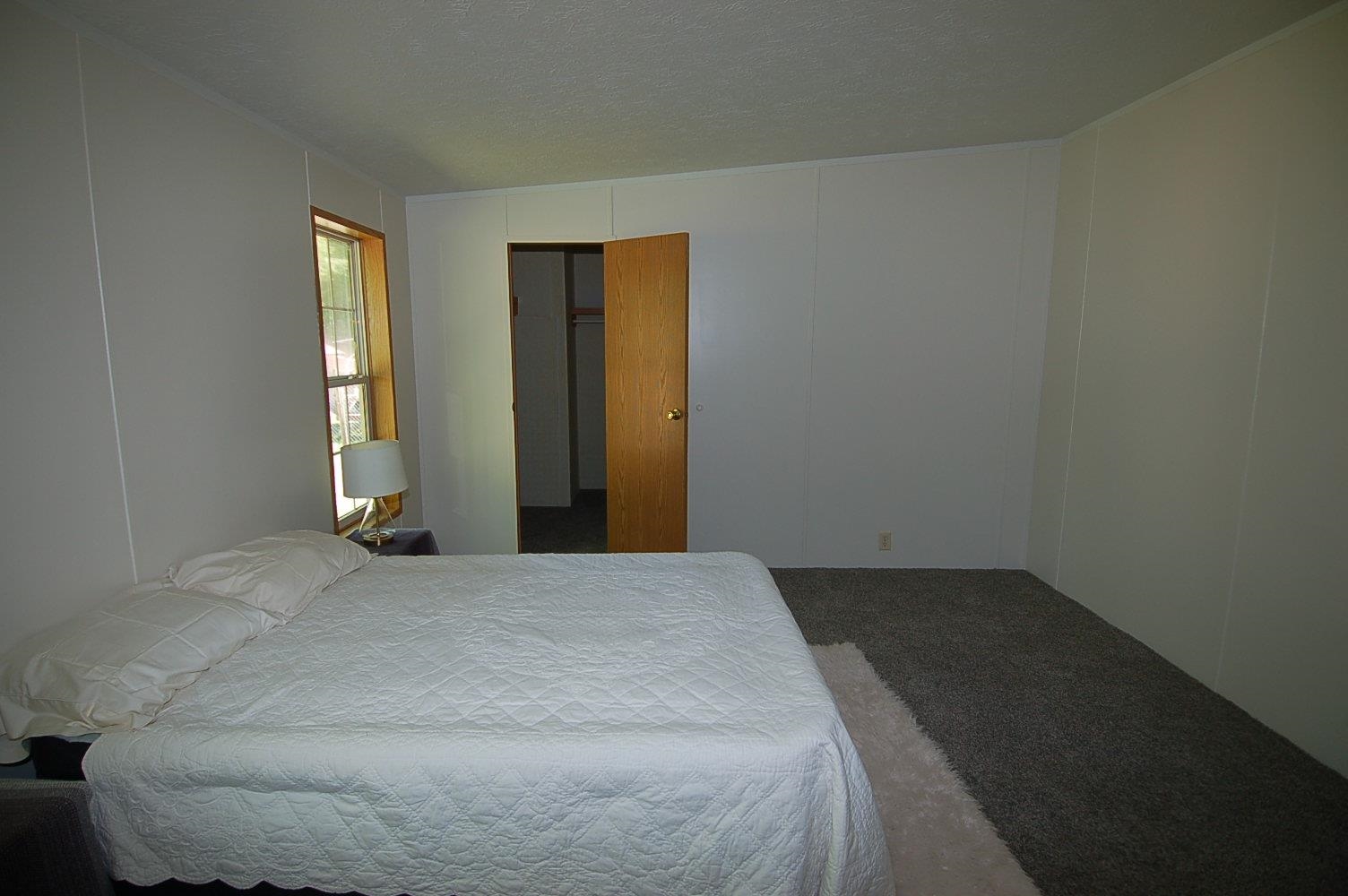 524 Yellow Stone Road Cadillac, MI 49601 - Photo 14 of 24 1911494-13.JPG