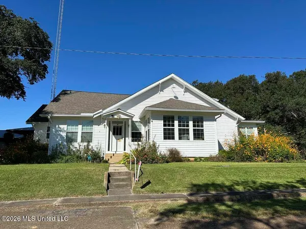 $675,000 | 56 Kaiser Lake Road, Natchez, MS 39120