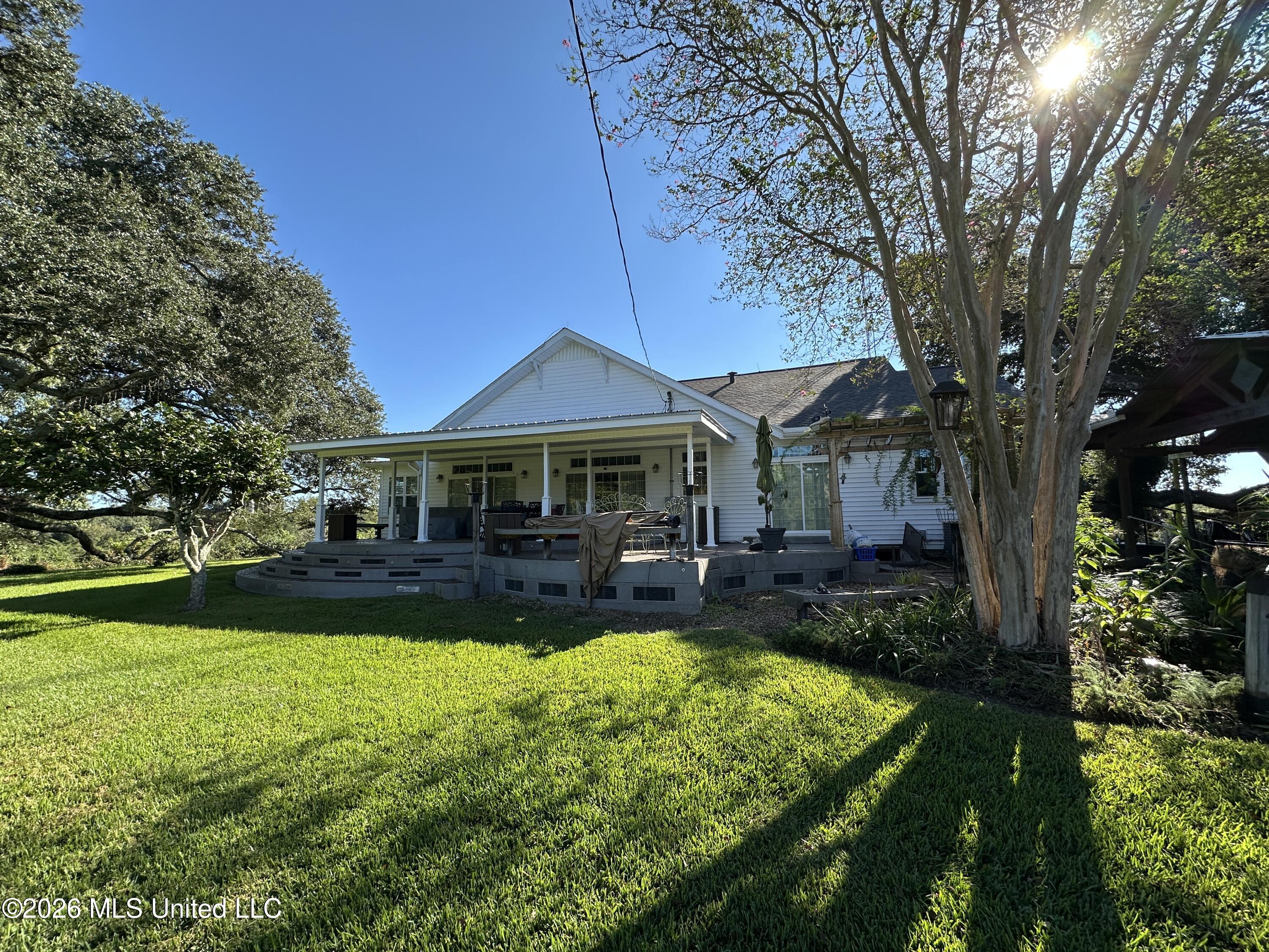 56 Kaiser Lake Road Natchez, MS 39120 - Photo 3 of 29 IMG_0819