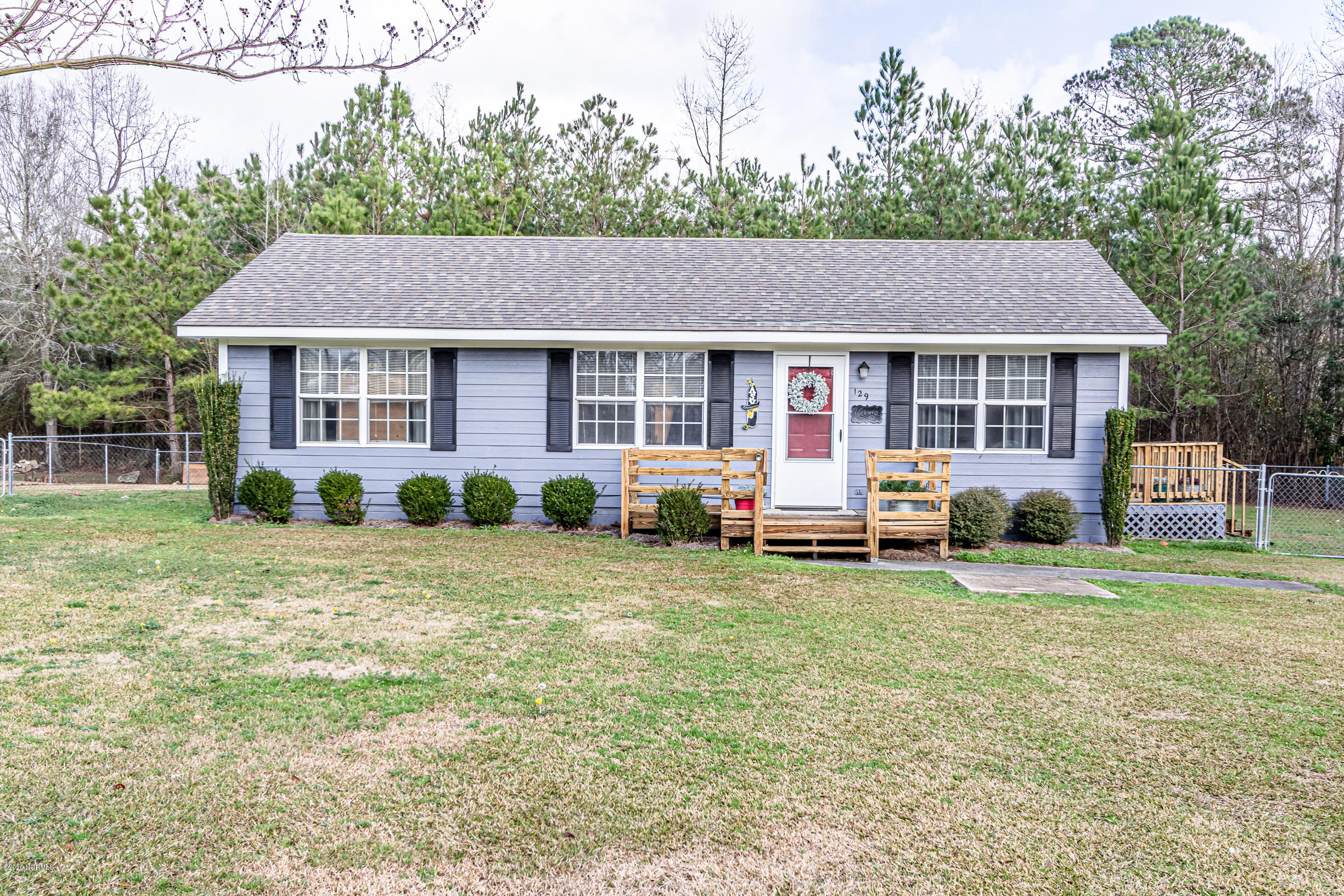 129 Brown Road Jacksonville, NC 28540 - Photo 3 of 32 Saballos-6