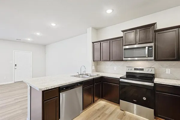 $2,100 | 3513 Cricket Drive, Denton, TX 76207