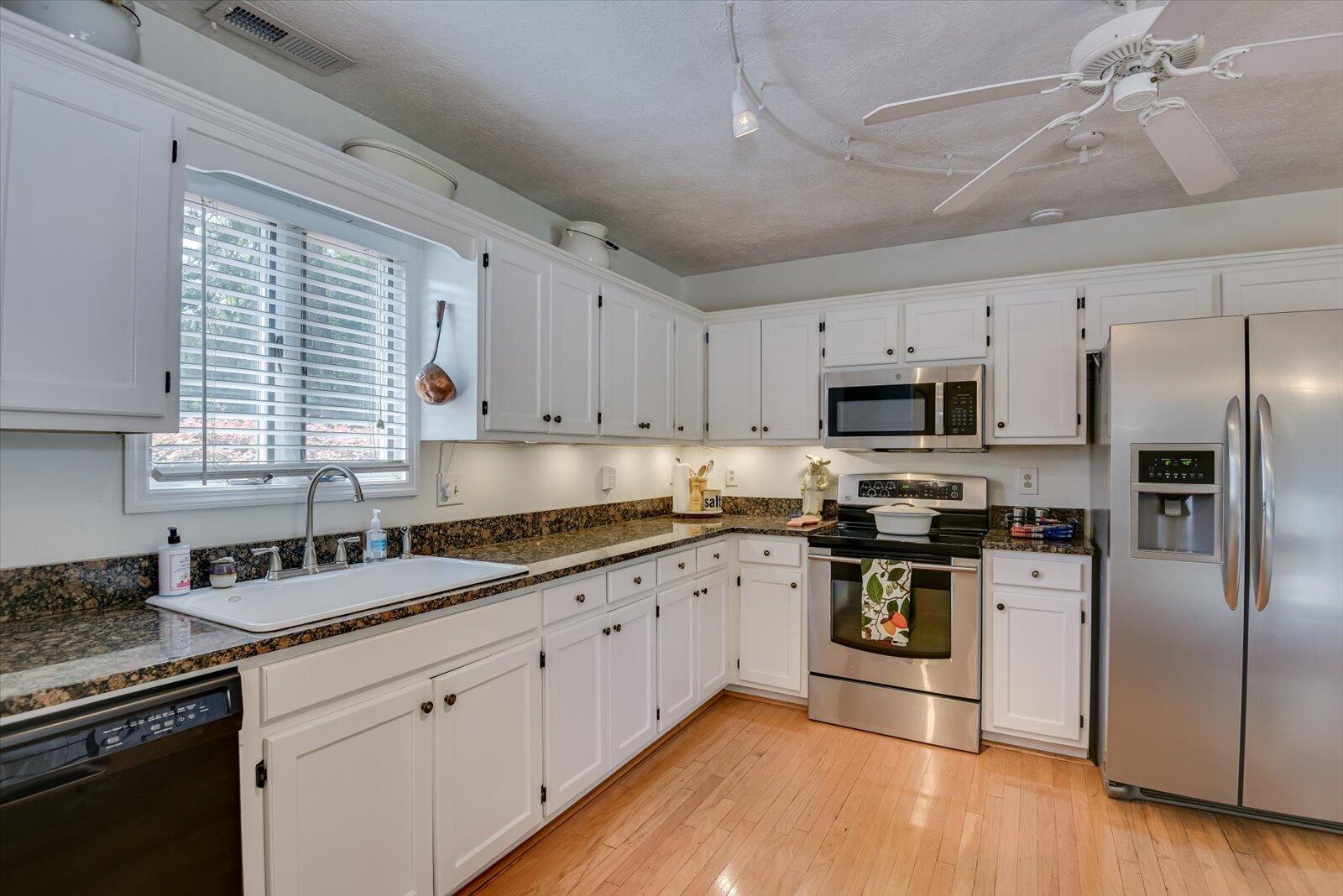 145 Boxwood Road Aiken, SC 29803 - Photo 19 of 57