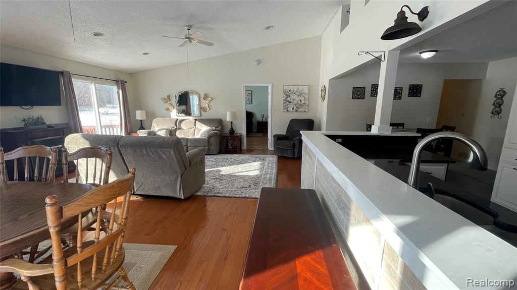 7120 Lapeer Road Davison, MI 48423 - Photo 15 of 48