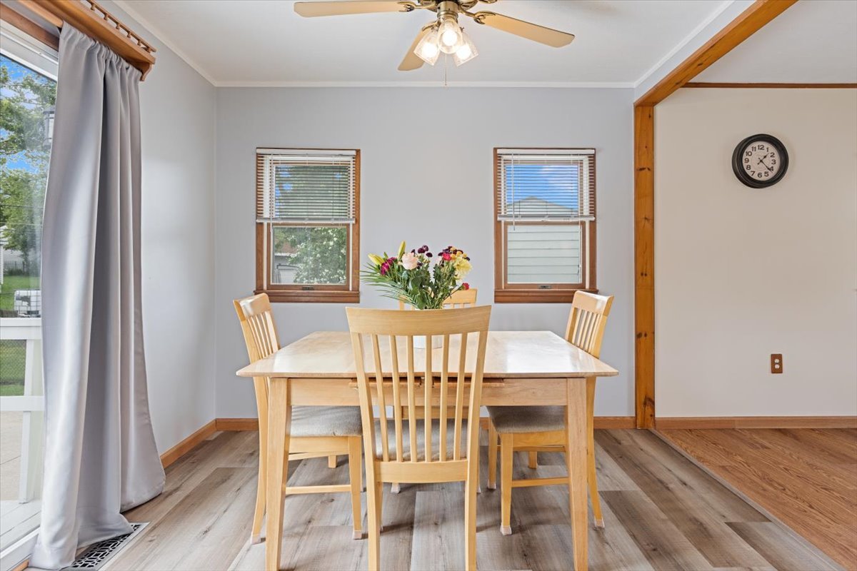 121 Seton Place Streamwood, IL 60107 - Photo 11 of 26