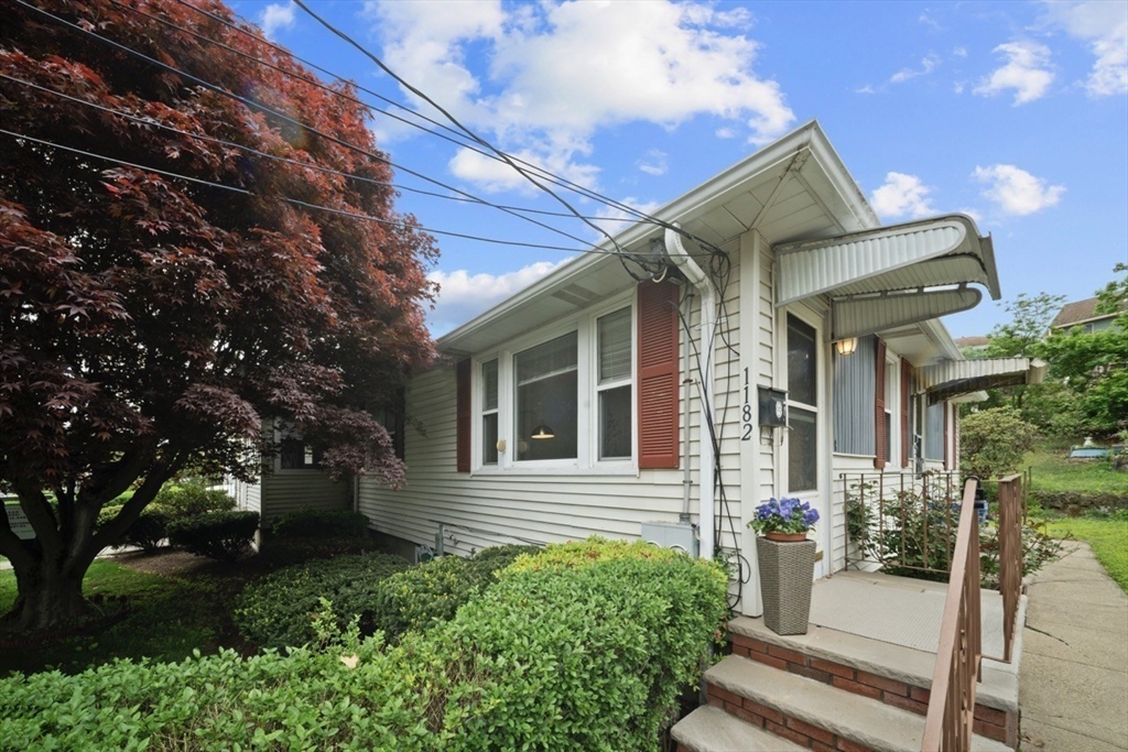 1180 Main Street, Unit 2 Waltham, MA 02451 - Photo 26 of 32