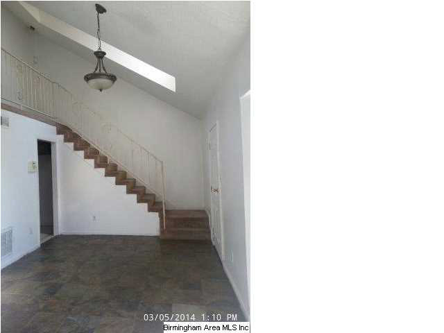 709 19th Street Southwest Birmingham, AL 35211 - Photo 4 of 7