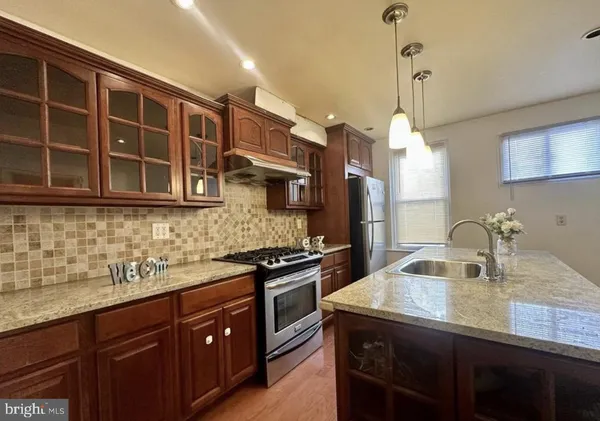 $2,100 | 329 Sanford Road, Upper Darby, PA 19082