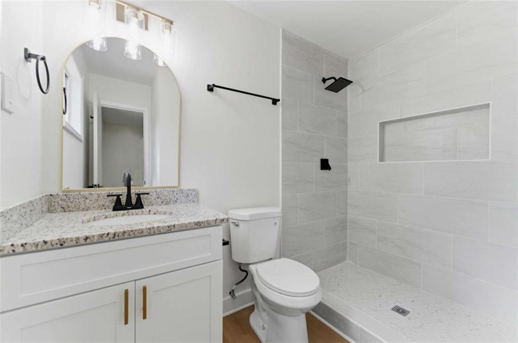 5824 Oakleaf Way Stone Mountain, GA 30087 - Photo 19 of 24