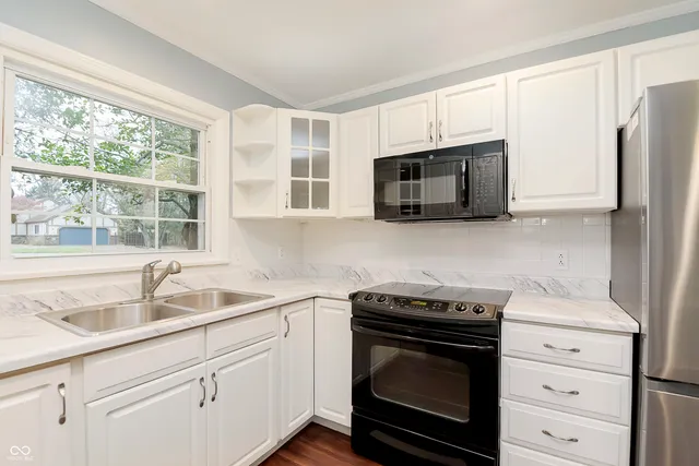 $258,000 | 1620 Winding Way, Anderson, IN 46011