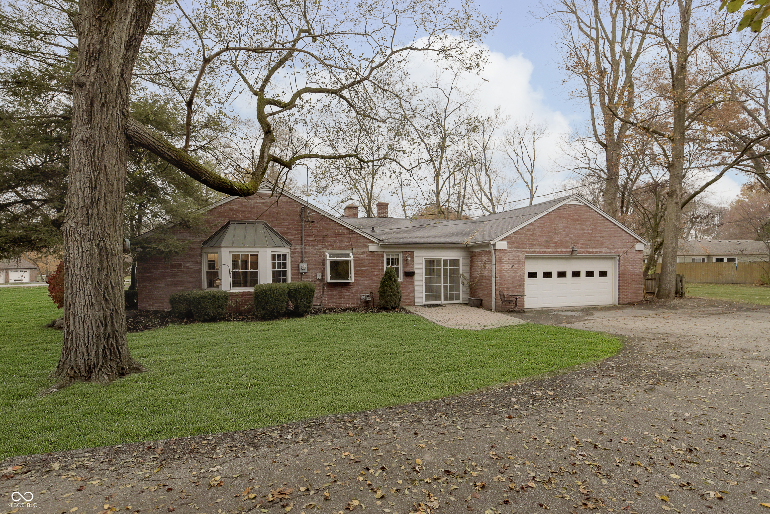 1620 Winding Way Anderson, IN 46011 - Photo 3 of 31