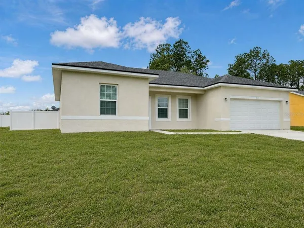 $1,950 | 6142 Southwest 154th Place Road, Ocala, FL 34473