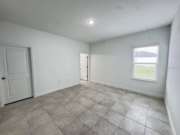 $1,950 | 6142 Southwest 154th Place Road, Ocala, FL 34473