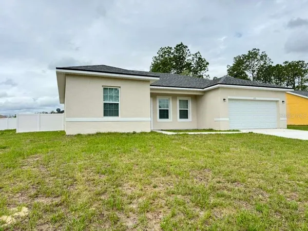 $1,950 | 6142 Southwest 154th Place Road, Ocala, FL 34473