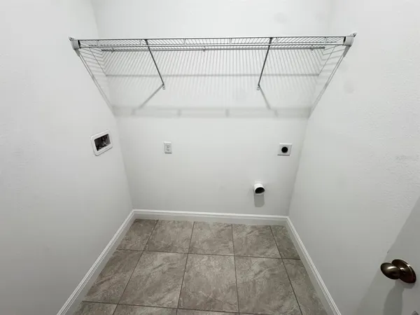 $1,950 | 6142 Southwest 154th Place Road, Ocala, FL 34473