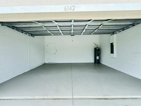 $1,950 | 6142 Southwest 154th Place Road, Ocala, FL 34473