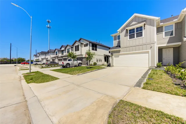 $329,900 | 27942 Western Crk Court, Katy, TX 77494