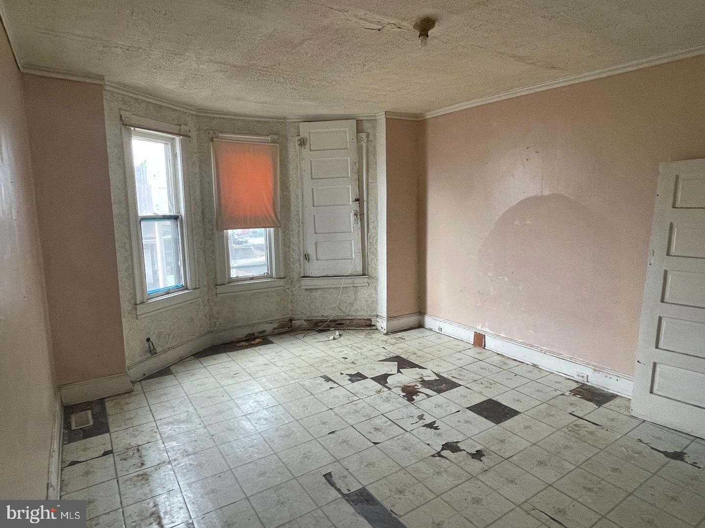 2033 Robb Street Baltimore, MD 21218 - Photo 10 of 15
