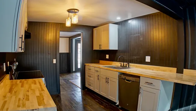 $380,000 | 45 Forest Lake Circle, Winchester, NH 03470