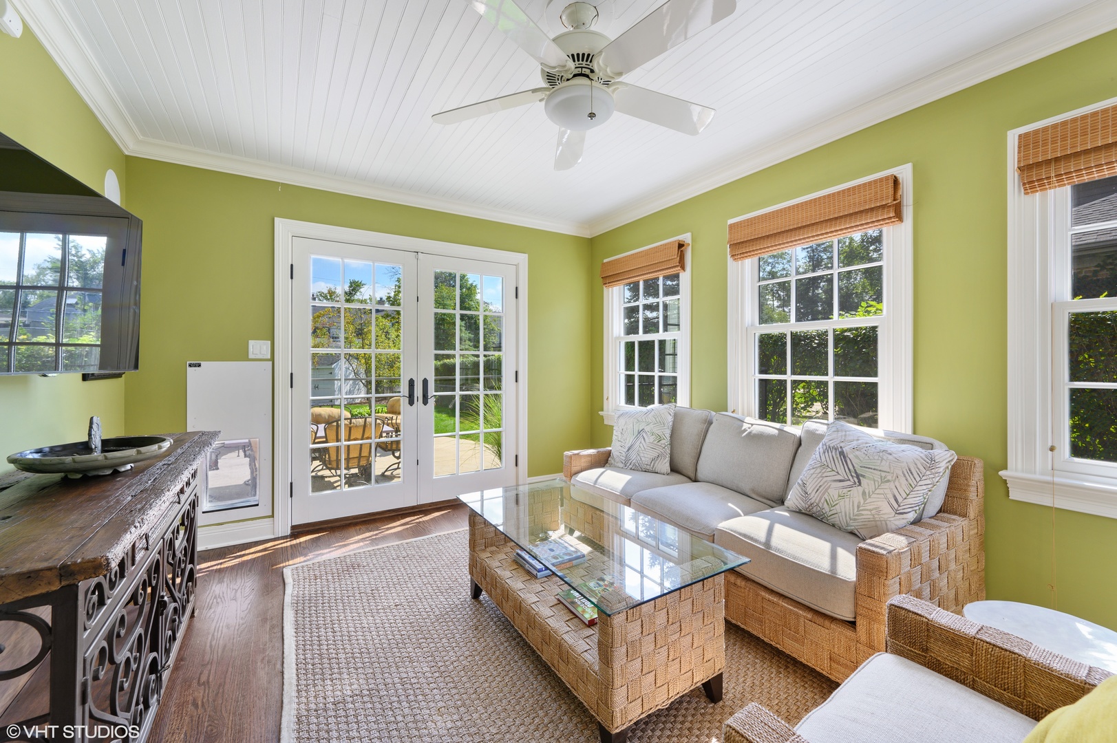909 Windsor Road Glenview, IL 60025 - Photo 22 of 47 a living room with furniture and a window