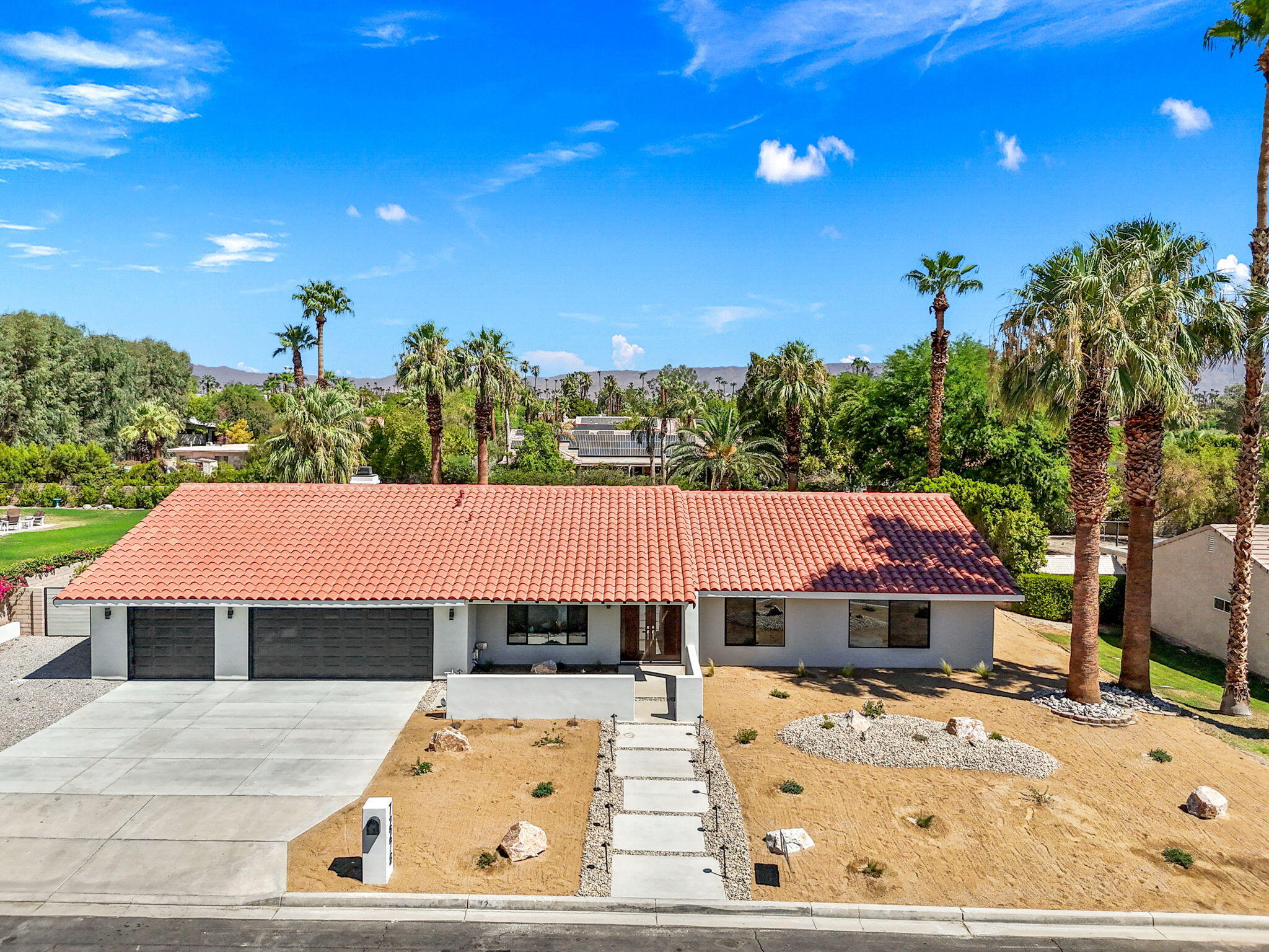 72278 Barbara Drive Rancho Mirage, CA 92270 - Photo 11 of 69 11-web-or-mls-DJI_20240814105108_0583_D