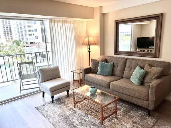 $235,000 | 2440 Kūhiō Avenue, Unit 507, Honolulu, HI 96815