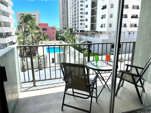 $235,000 | 2440 Kūhiō Avenue, Unit 507, Honolulu, HI 96815