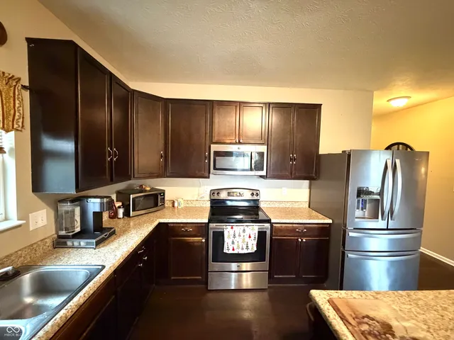 $399,900 | 930 Ogala Drive, Westfield, IN 46074