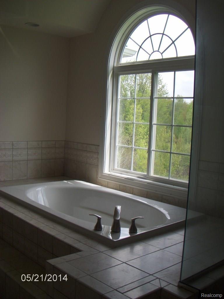 7744 Metcalf Road Avoca, MI 48006 - Photo 31 of 33 HPIM9890 (768x1024).jpg