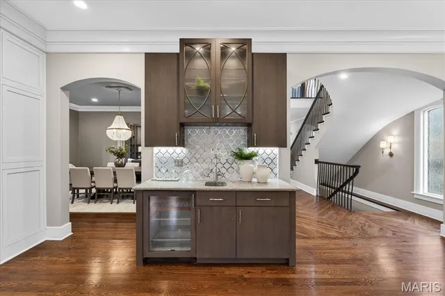 $2,750,000 | 208 Lancaster Drive, St. Louis, MO 63105