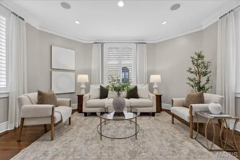 $2,725,000 | 208 Lancaster Drive, St. Louis, MO 63105