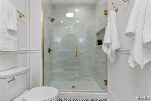 $2,750,000 | 208 Lancaster Drive, St. Louis, MO 63105