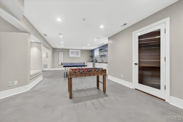 $2,750,000 | 208 Lancaster Drive, St. Louis, MO 63105