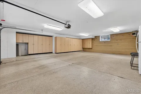 $2,725,000 | 208 Lancaster Drive, St. Louis, MO 63105