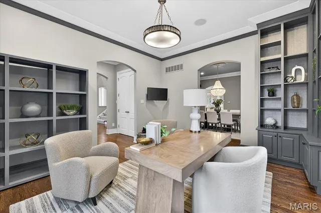 $2,750,000 | 208 Lancaster Drive, St. Louis, MO 63105